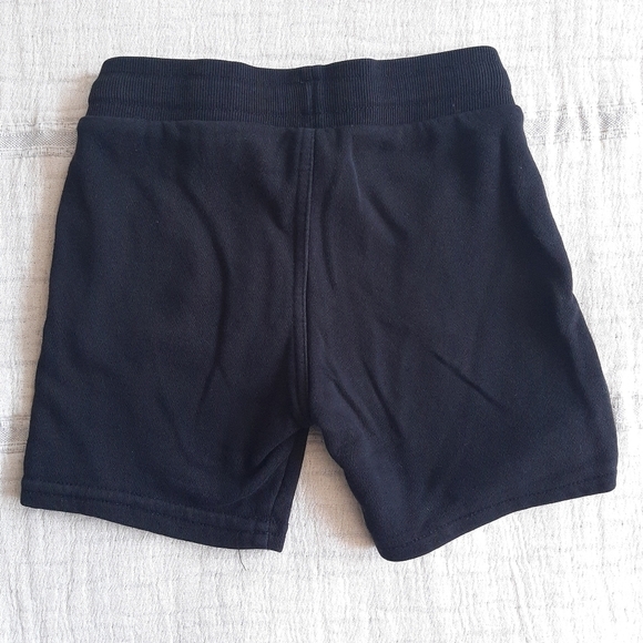 H&M basic shorts size 2-3 years - Picture 2 of 6